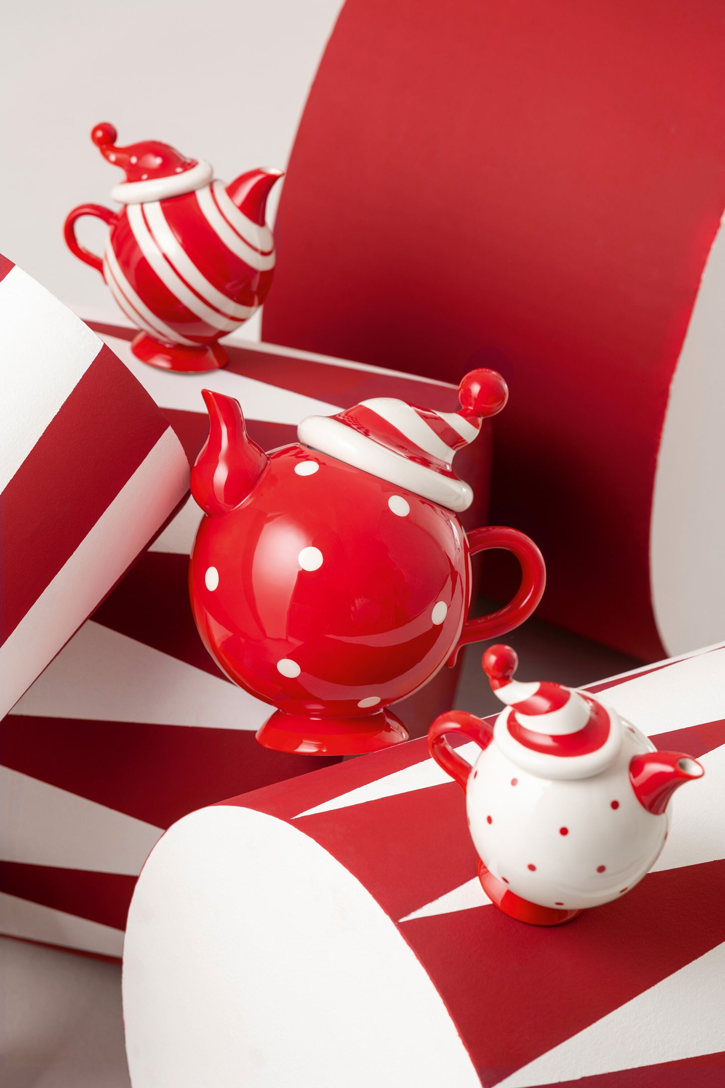 Teiera con cappello in ceramica J-LINE by JOLIPA