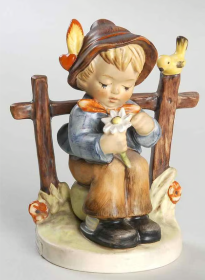 Figurina She Loves Me She Loves Me Not - Mi Ama Non Mi Ama Collezione Hummel in Porcellana H. 11 cm Goebel