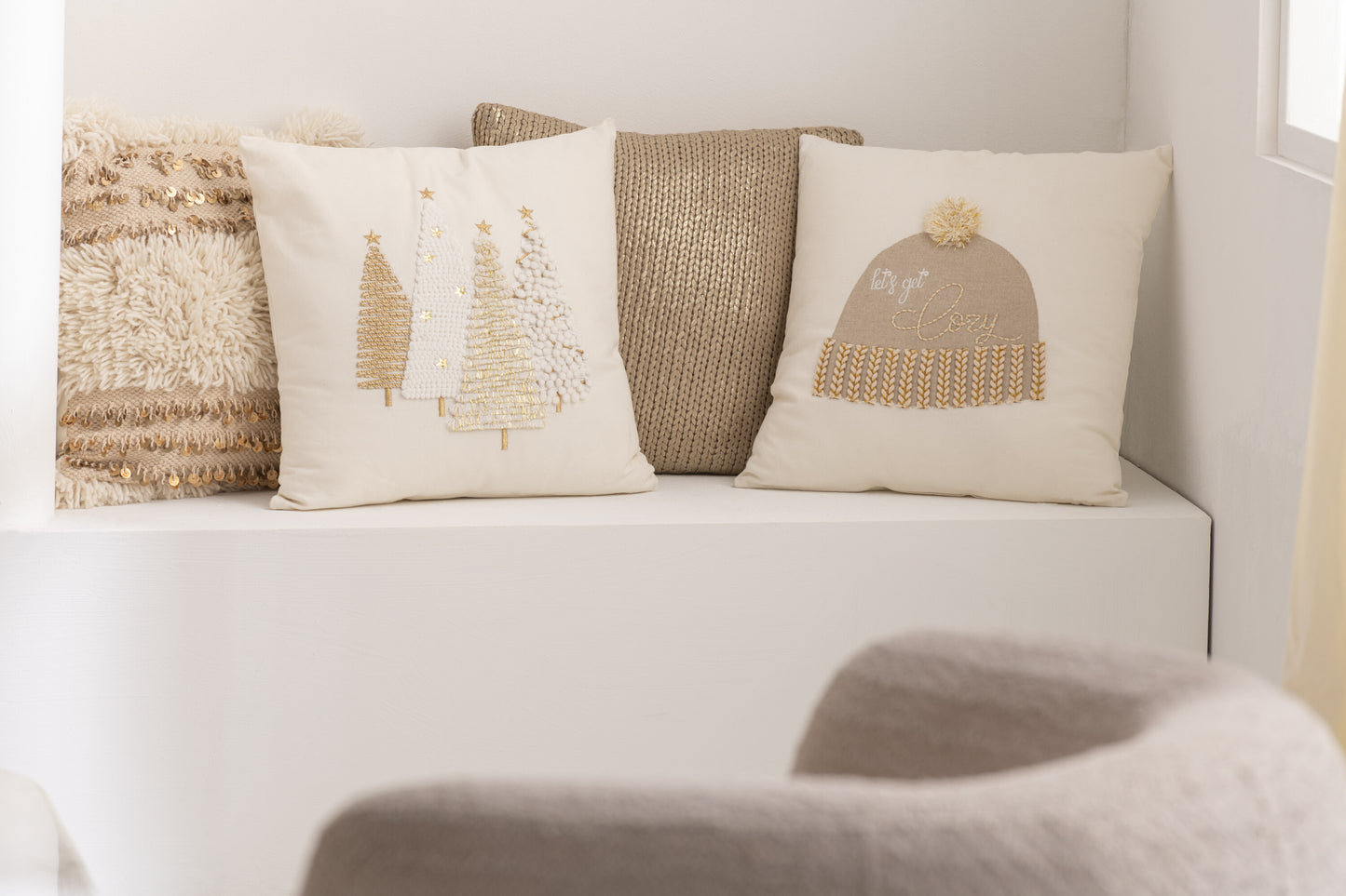 Cuscino in Cotone con Ricamo Berretto Let's Get Cozy 45x45 cm J-Line by Jolipa