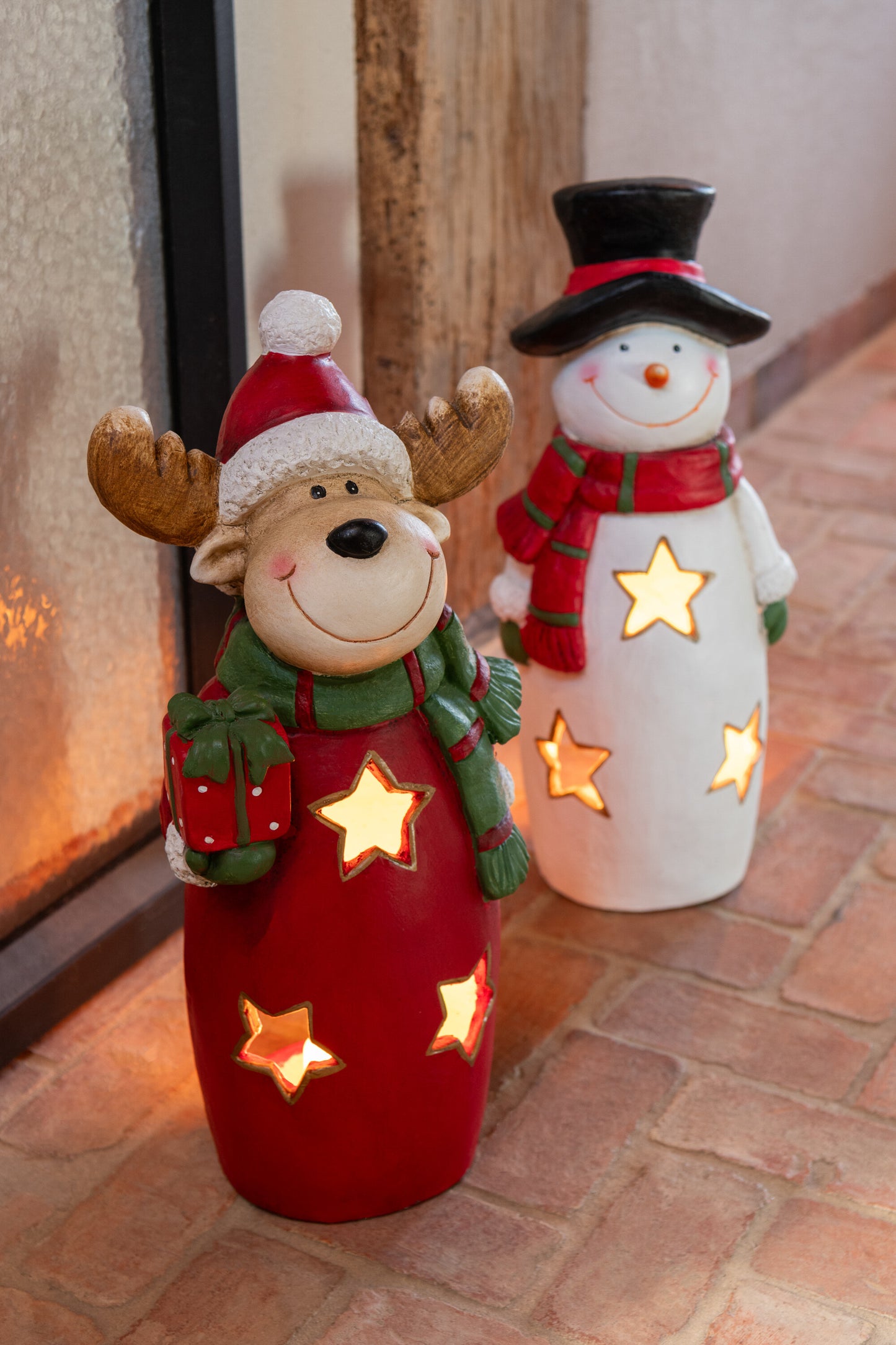 Renna Porta T-Light con sciarpa e cappello JOLIPA