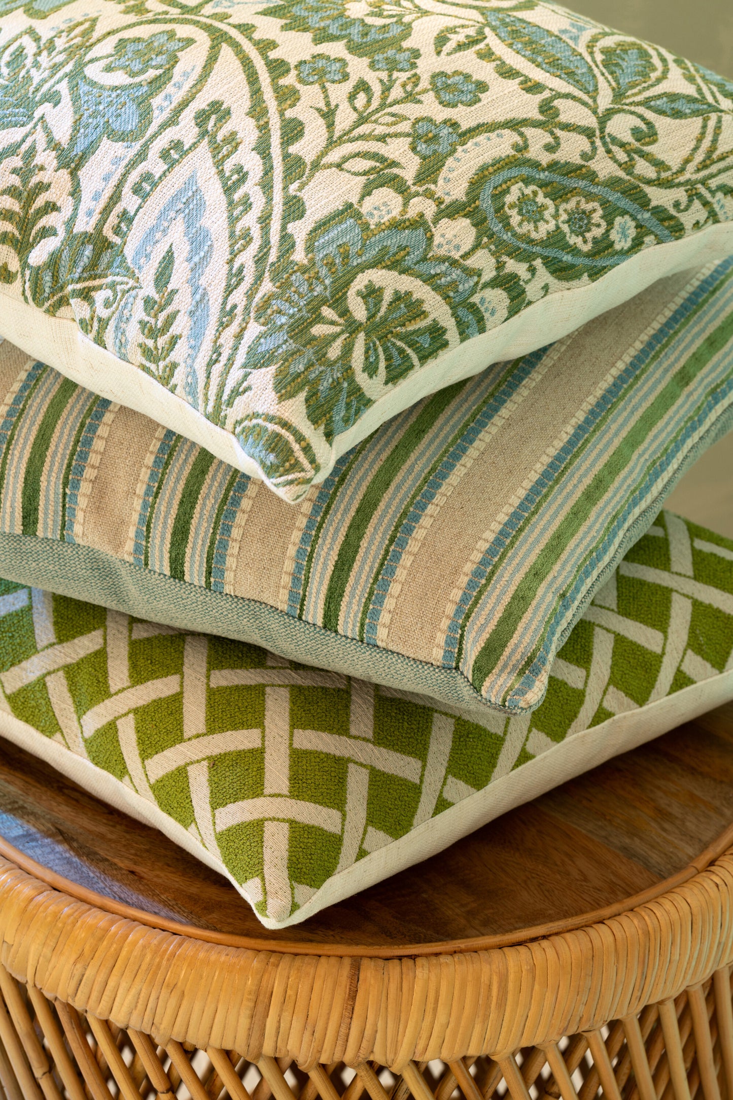 Cuscino 45x45 fantasia verde/blu chiaro - J LINE by JOLIPA