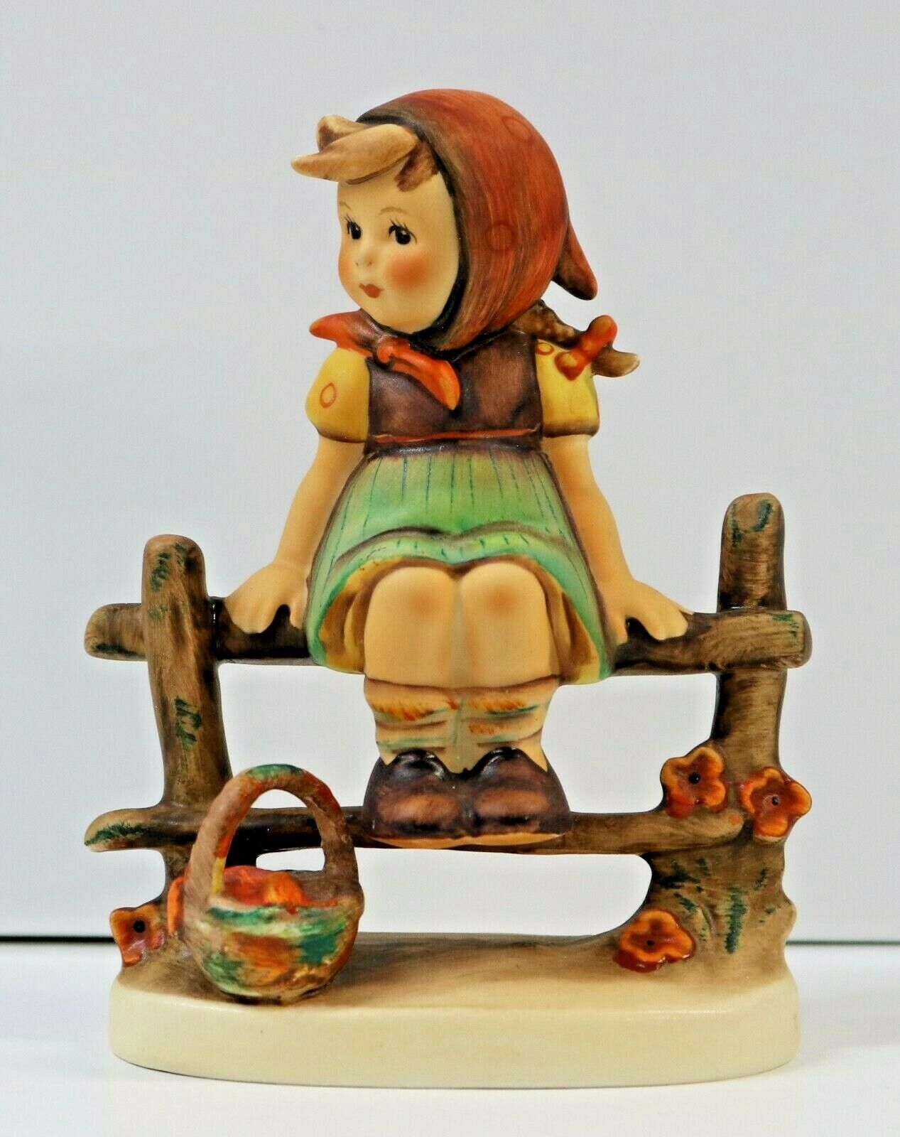 Figurina Just Resting Goebel Hummel