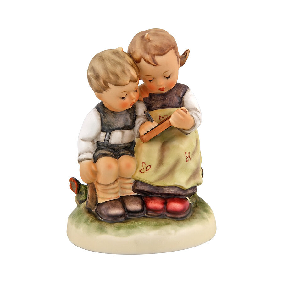 Figurina The Smart Little Sister Goebel Hummel